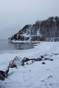 Превью обои зима, озеро, камни, пейзаж