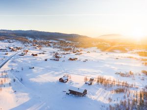 Превью обои зима, снег, солнечный свет, деревня, вид сверху