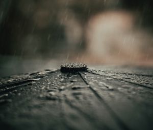 Превью обои зонтик, дождь, капли, макро