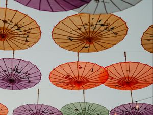 Превью обои зонтики, гирлянды, декорация, разноцветный