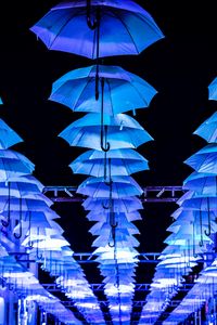 Превью обои зонты, декорация, улица, иллюминация, подсветка