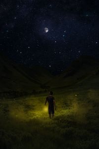 Превью обои звездное небо, человек, ночь, поле, небо, трава