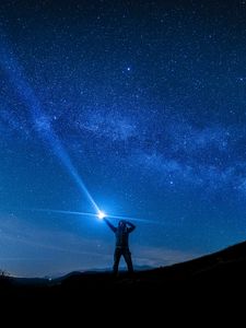 Превью обои звездное небо, человек, звезды, ночь, блеск
