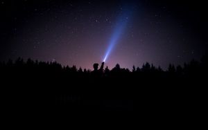 Превью обои звездное небо, звезды, ночь, человек, свет